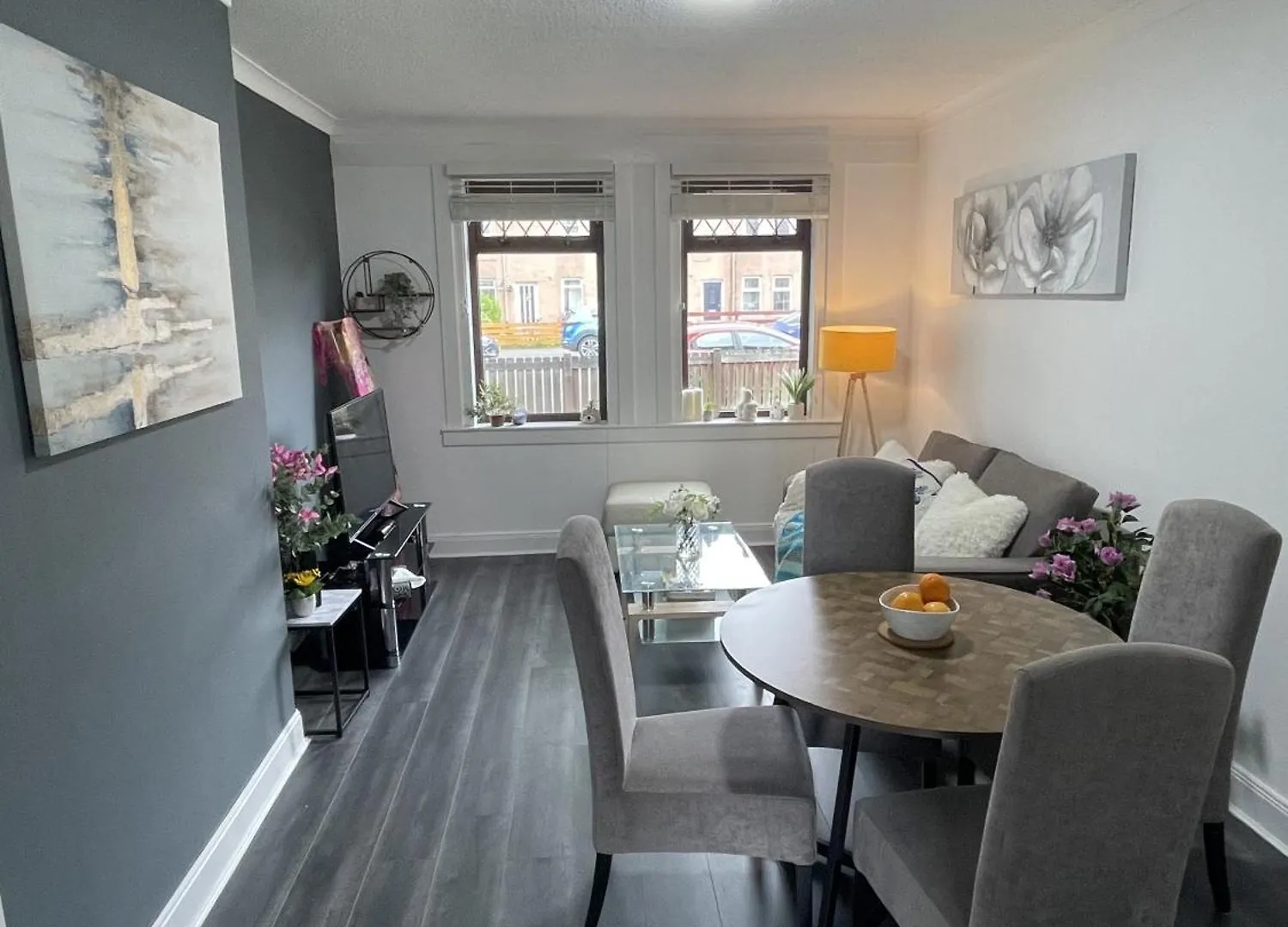 kontakty Bright & Cozy Home In Edinburgh,Murrayfield Stadium,Airport And Near To City Center With Free On Street Parking